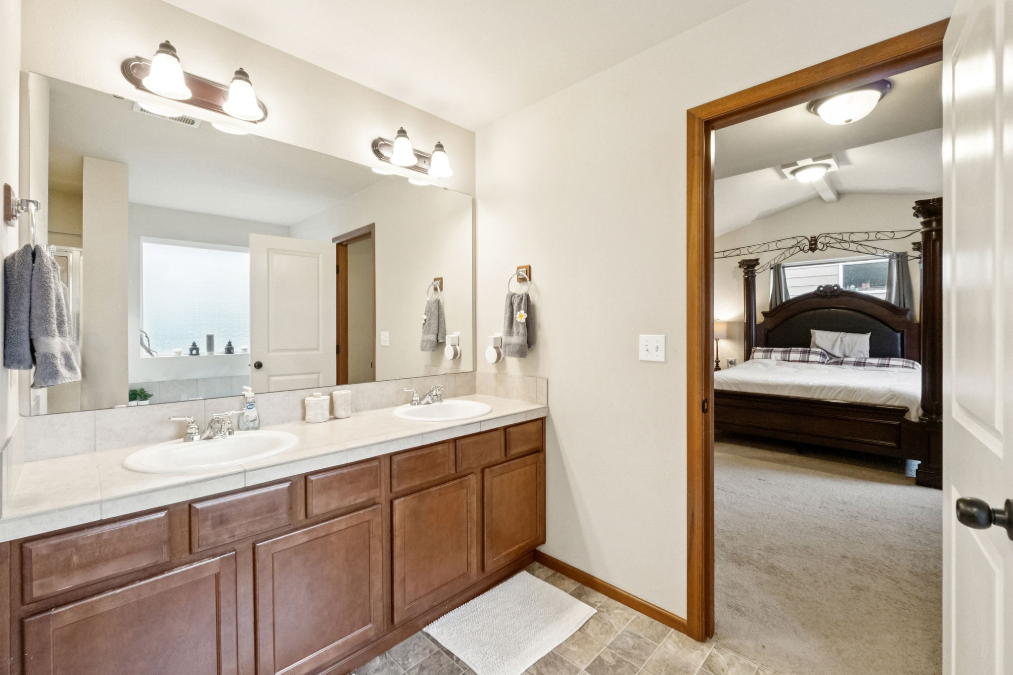 148th Pl NE-L0711-023