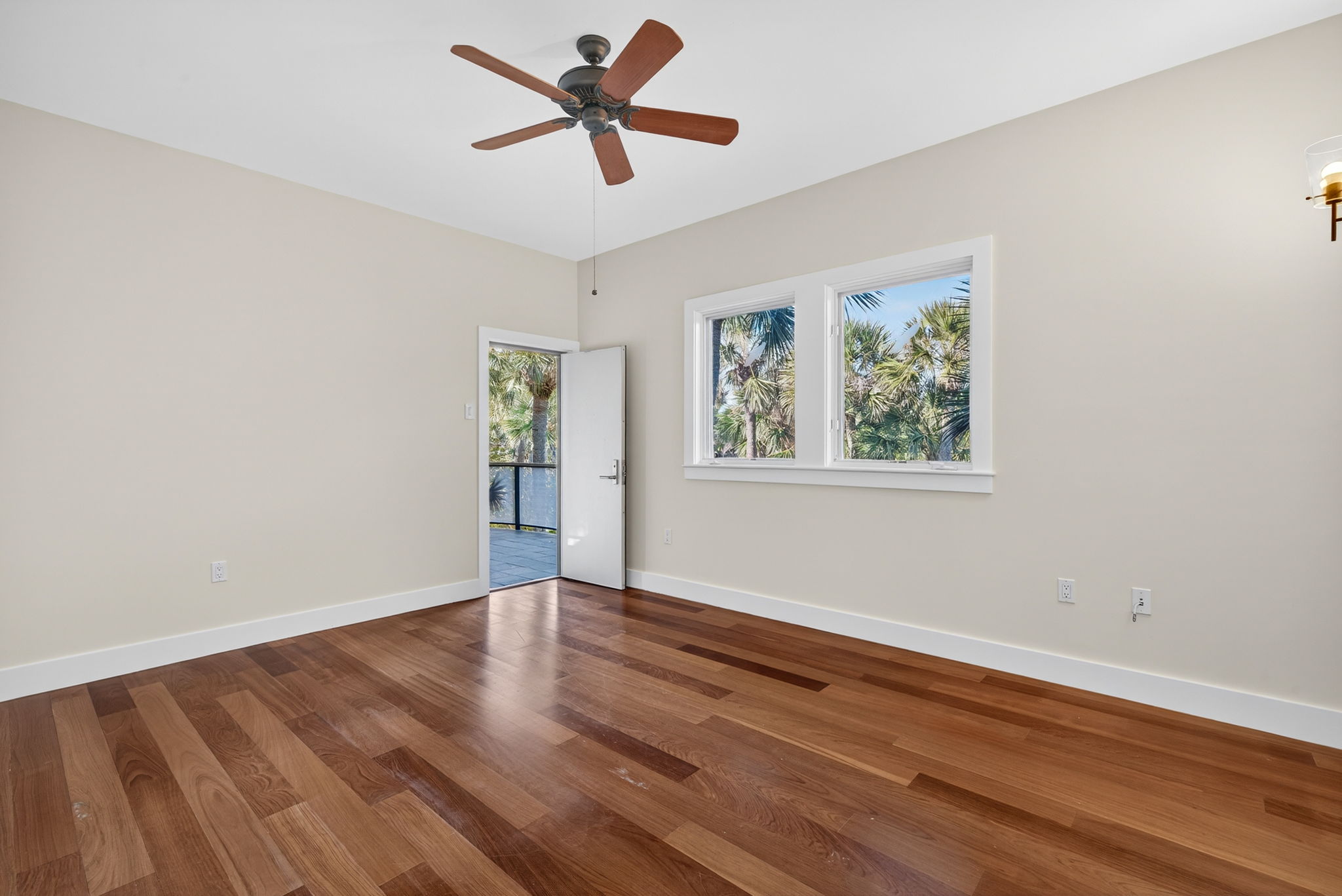 DUPLICATE AND VIRTUAL STAGING