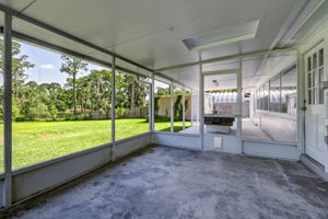 Screened-in Porch