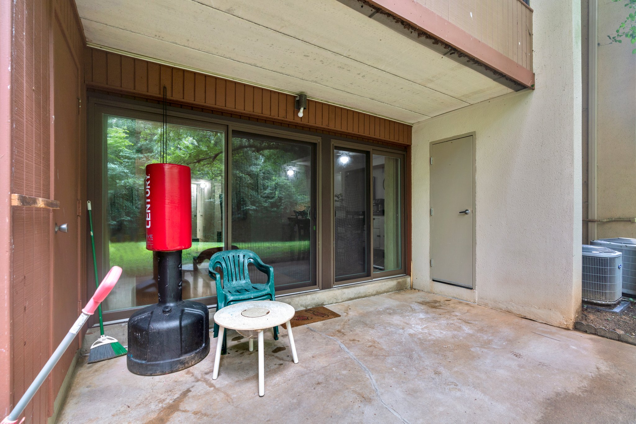 30. Back of house.jpg