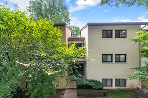 1. Front of house.jpg