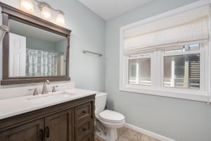 5709-SVDT-ML-Hall-Bath