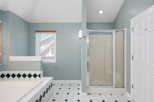 5709-SVDT-TL-BR8-Private-Bath-V2