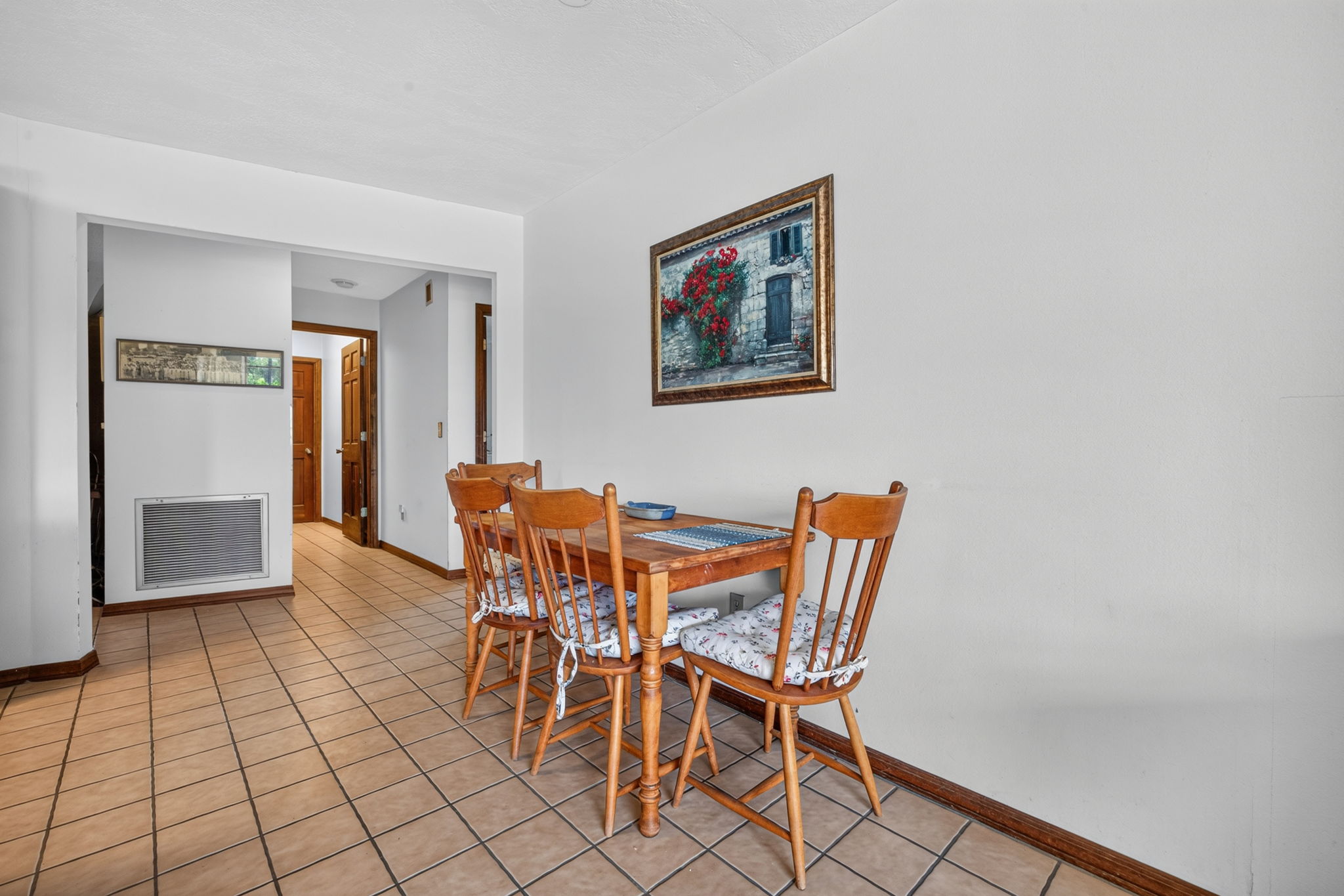 Breakfast Nook 2