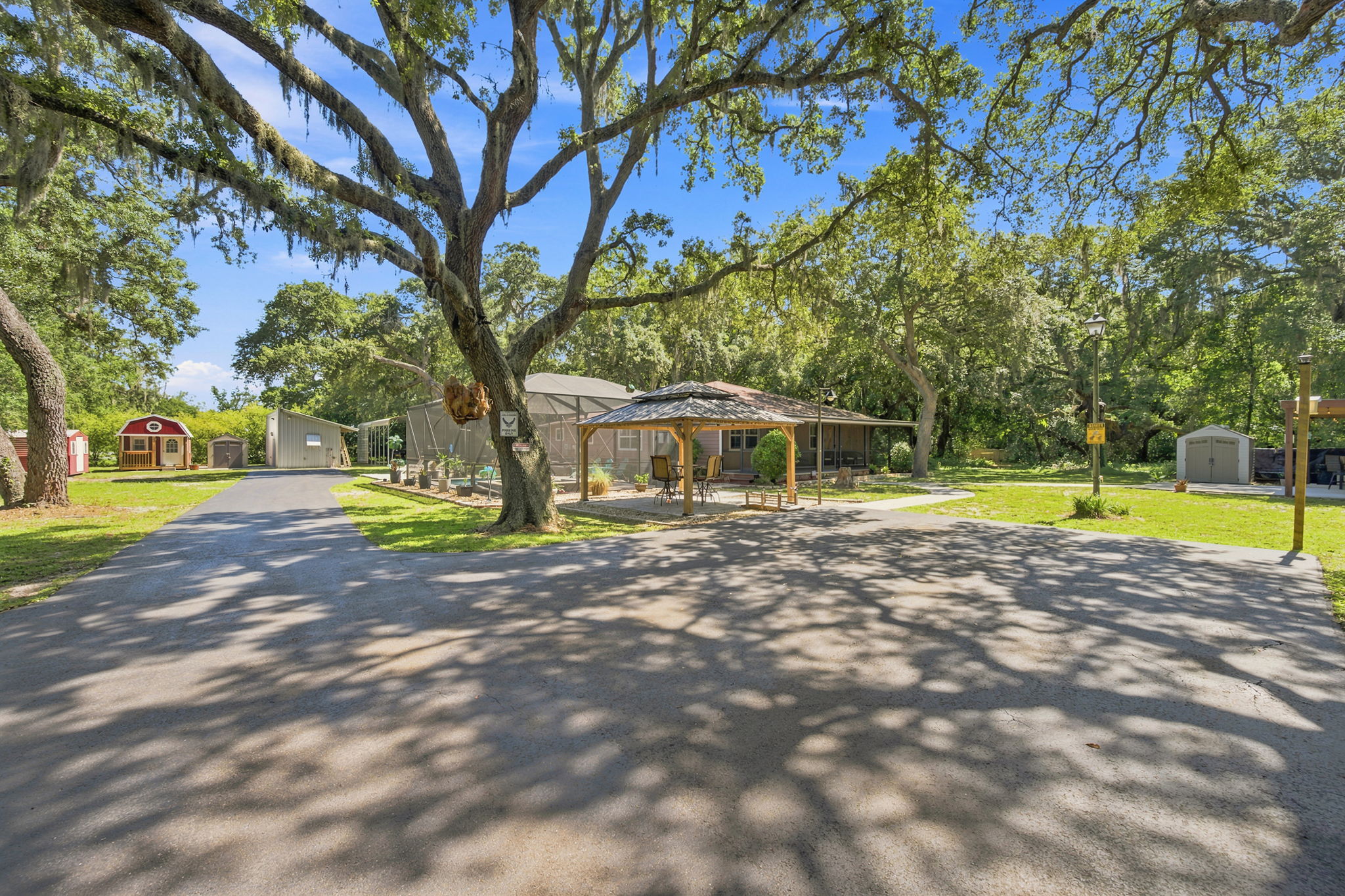 Exteriors (33)