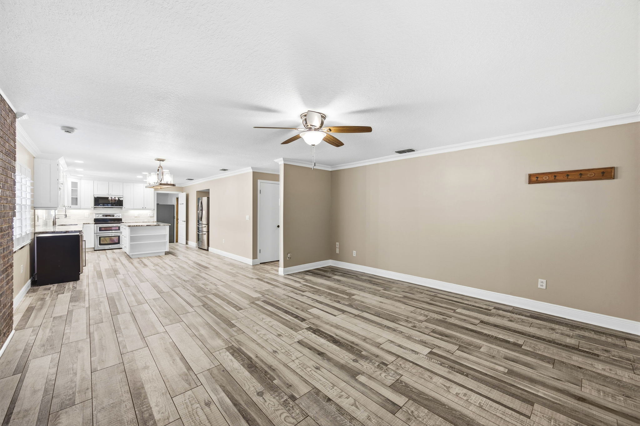 Interiors (1)