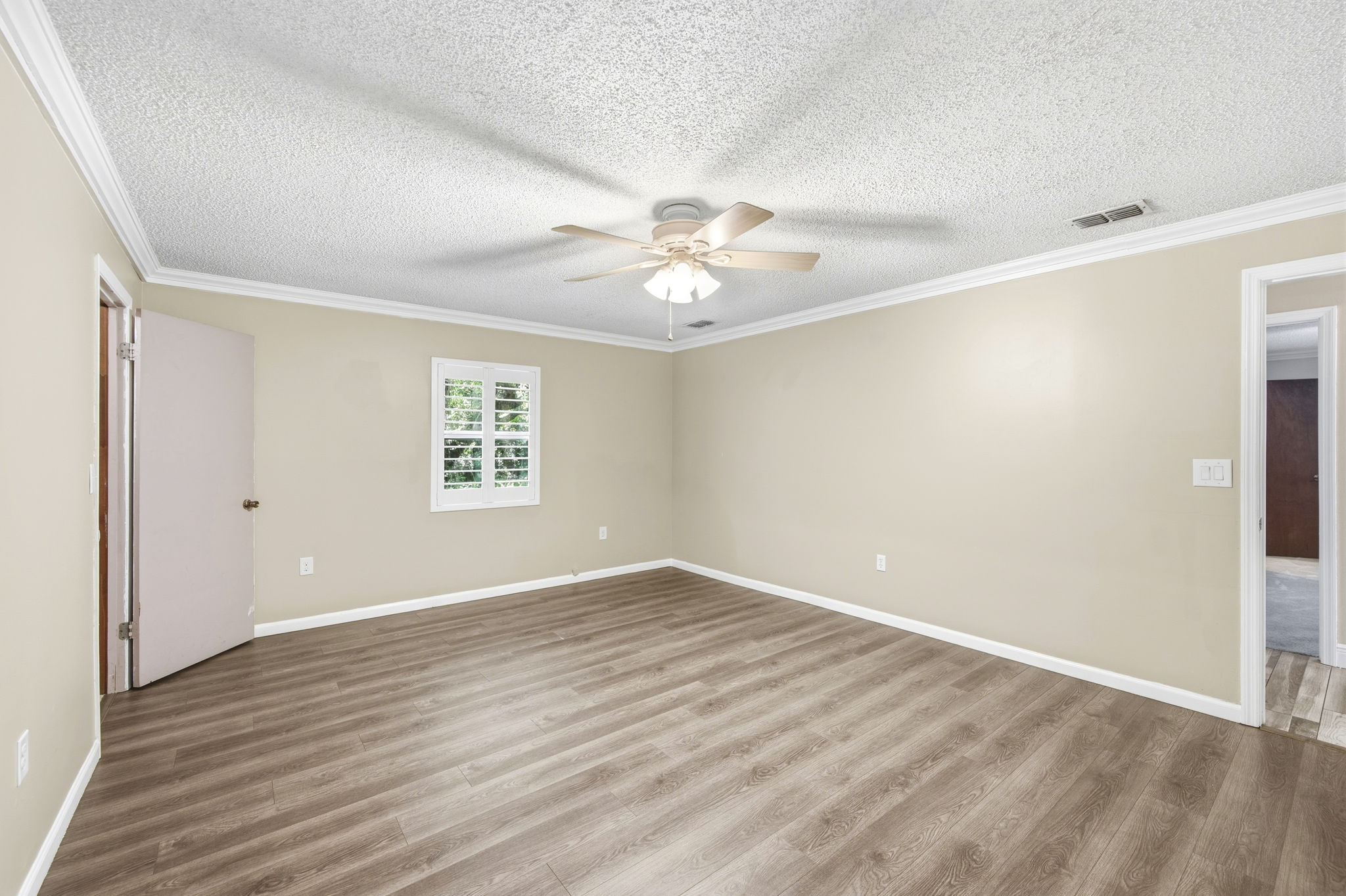 Interiors (16)