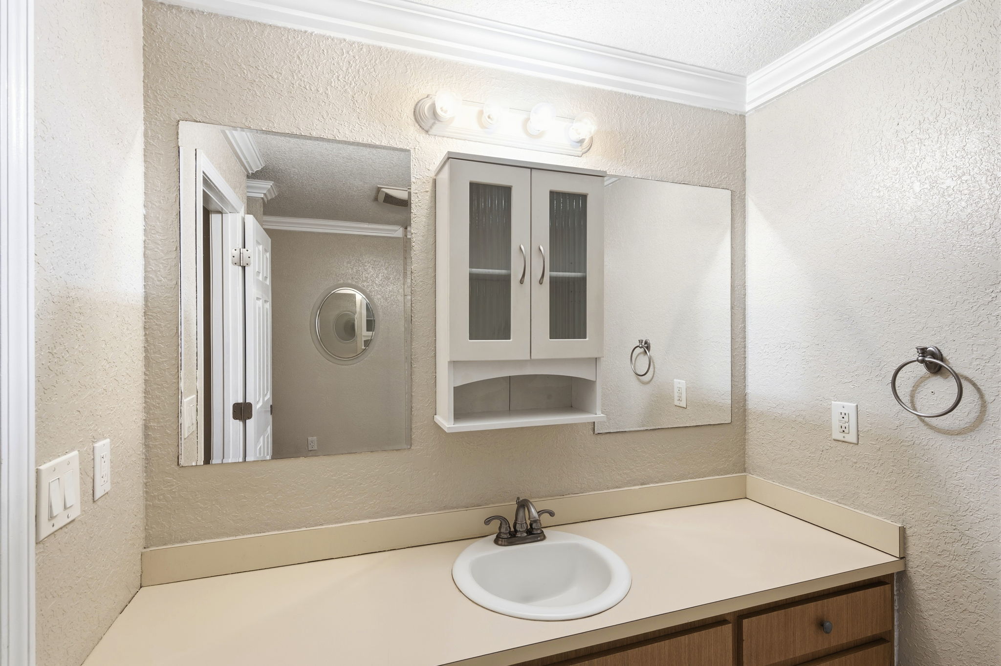 Interiors (20)