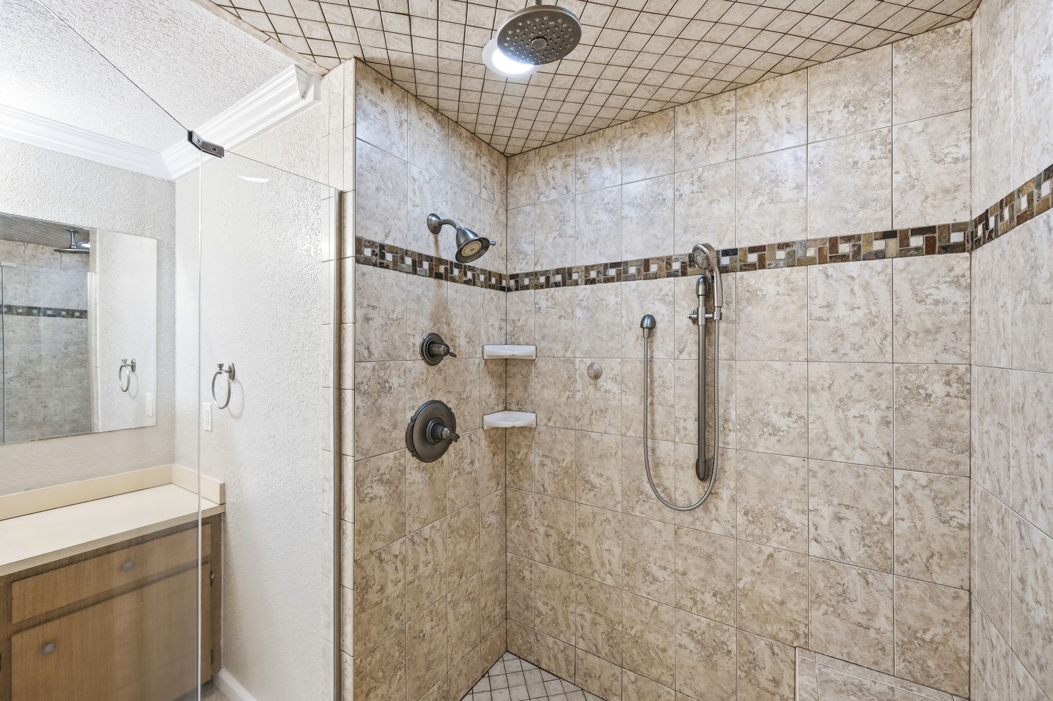 Interiors (22)