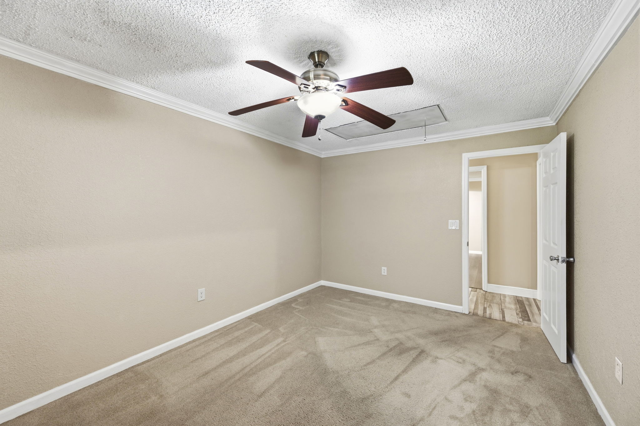 Interiors (31)