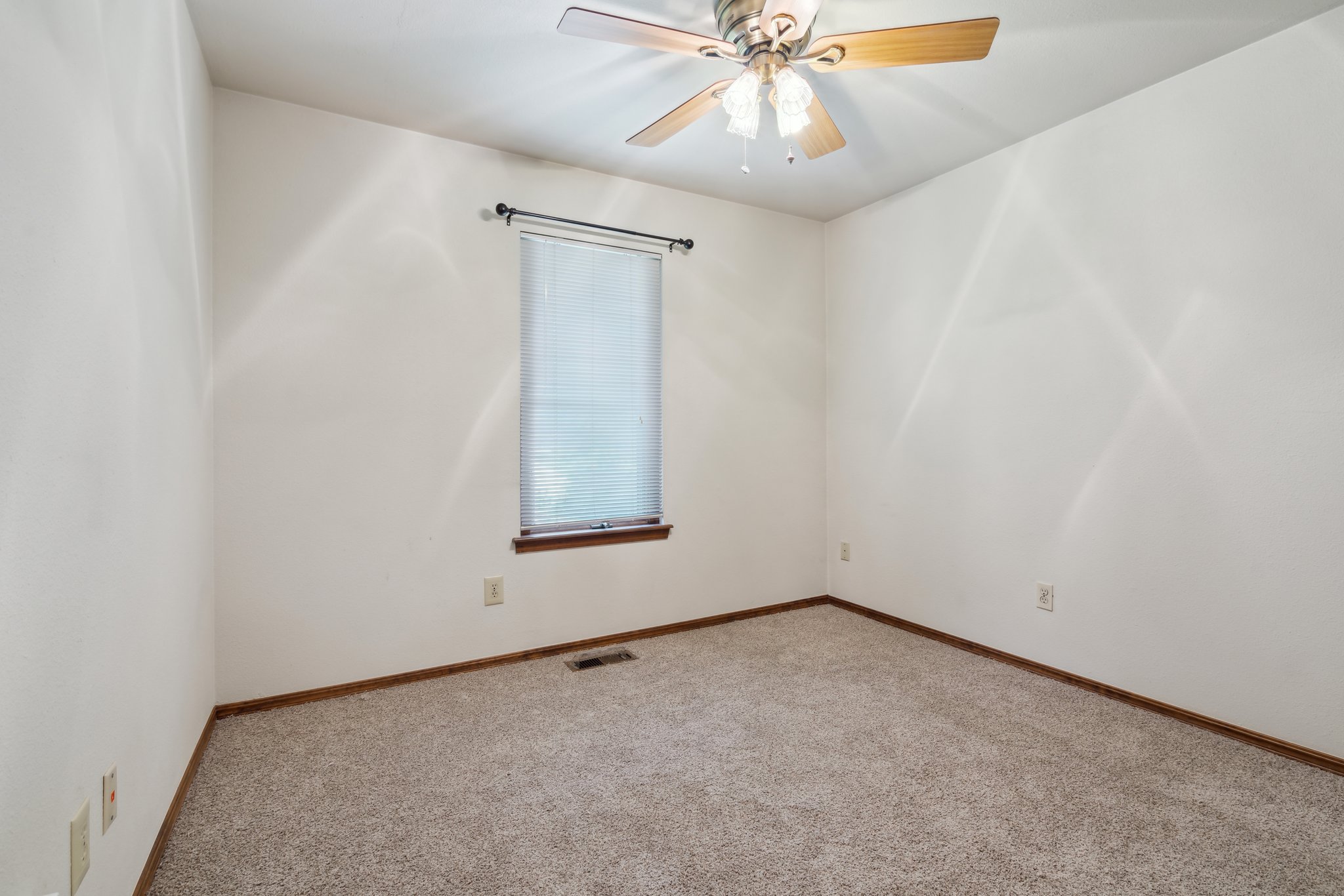 5713 NW 113th St_039.jpg