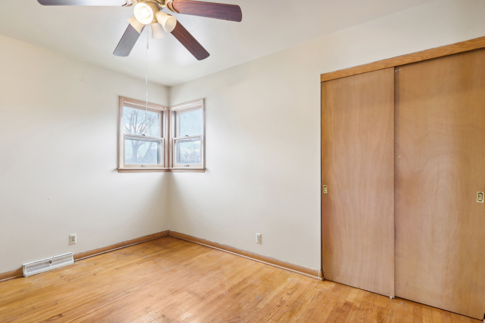5714-5716 N 87th St-034.jpg