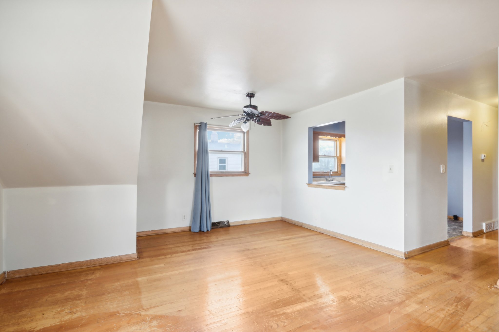 5714-5716 N 87th St-040.jpg