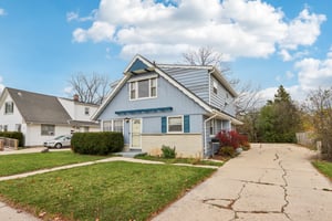 5714-5716 N 87th St-008.jpg