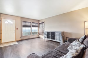 5714-5716 N 87th St-010.jpg