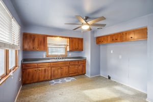 5714-5716 N 87th St-014.jpg
