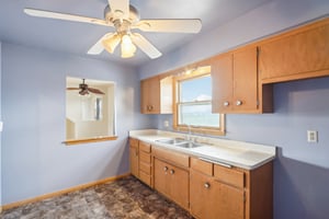 5714-5716 N 87th St-019.jpg