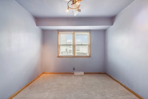 5714-5716 N 87th St-022.jpg
