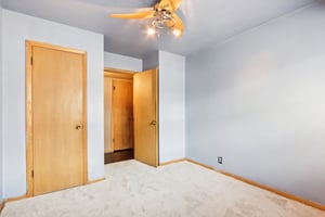 5714-5716 N 87th St-024.jpg