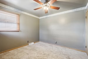 5714-5716 N 87th St-027.jpg