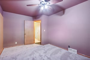 5714-5716 N 87th St-028.jpg
