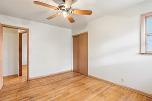 5714-5716 N 87th St-032.jpg