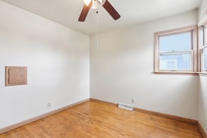 5714-5716 N 87th St-035.jpg