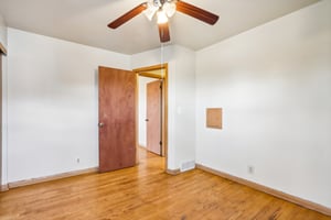 5714-5716 N 87th St-036.jpg