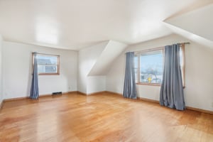5714-5716 N 87th St-037.jpg