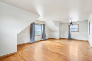 5714-5716 N 87th St-039.jpg