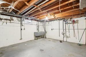 5714-5716 N 87th St-042.jpg