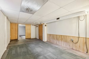 5714-5716 N 87th St-044.jpg