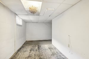 5714-5716 N 87th St-045.jpg