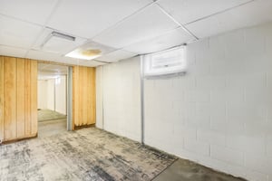 5714-5716 N 87th St-047.jpg