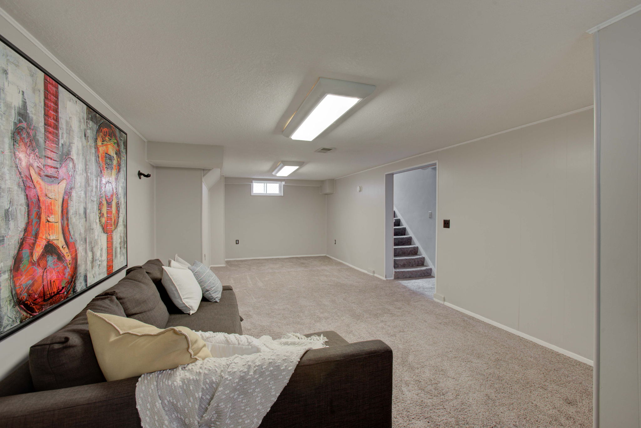 16_Family Room-2