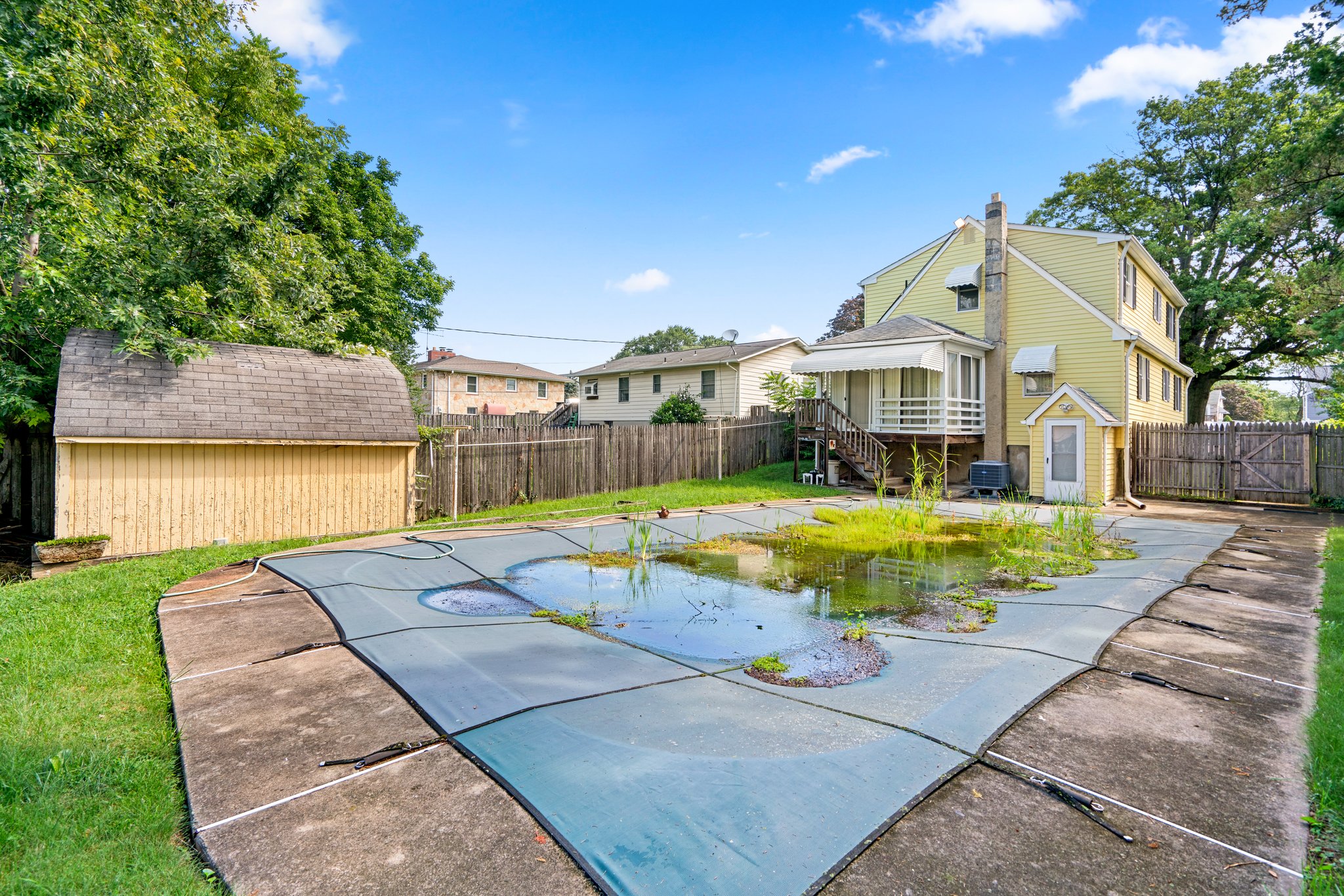 39. back exterior.jpg