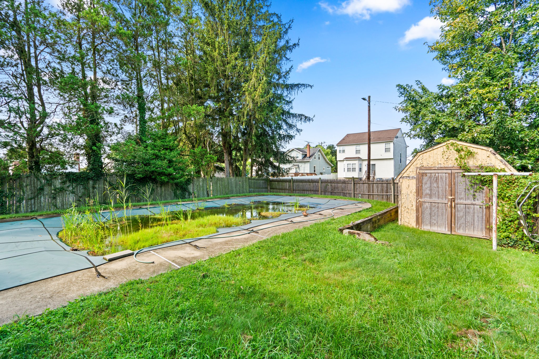 41. back exterior.jpg