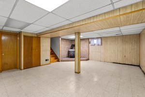 32. Recreation room.jpg