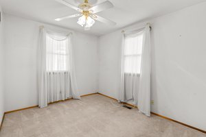 18. Main bedroom.jpg