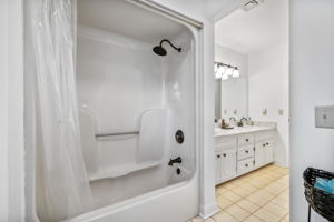  Photo 47