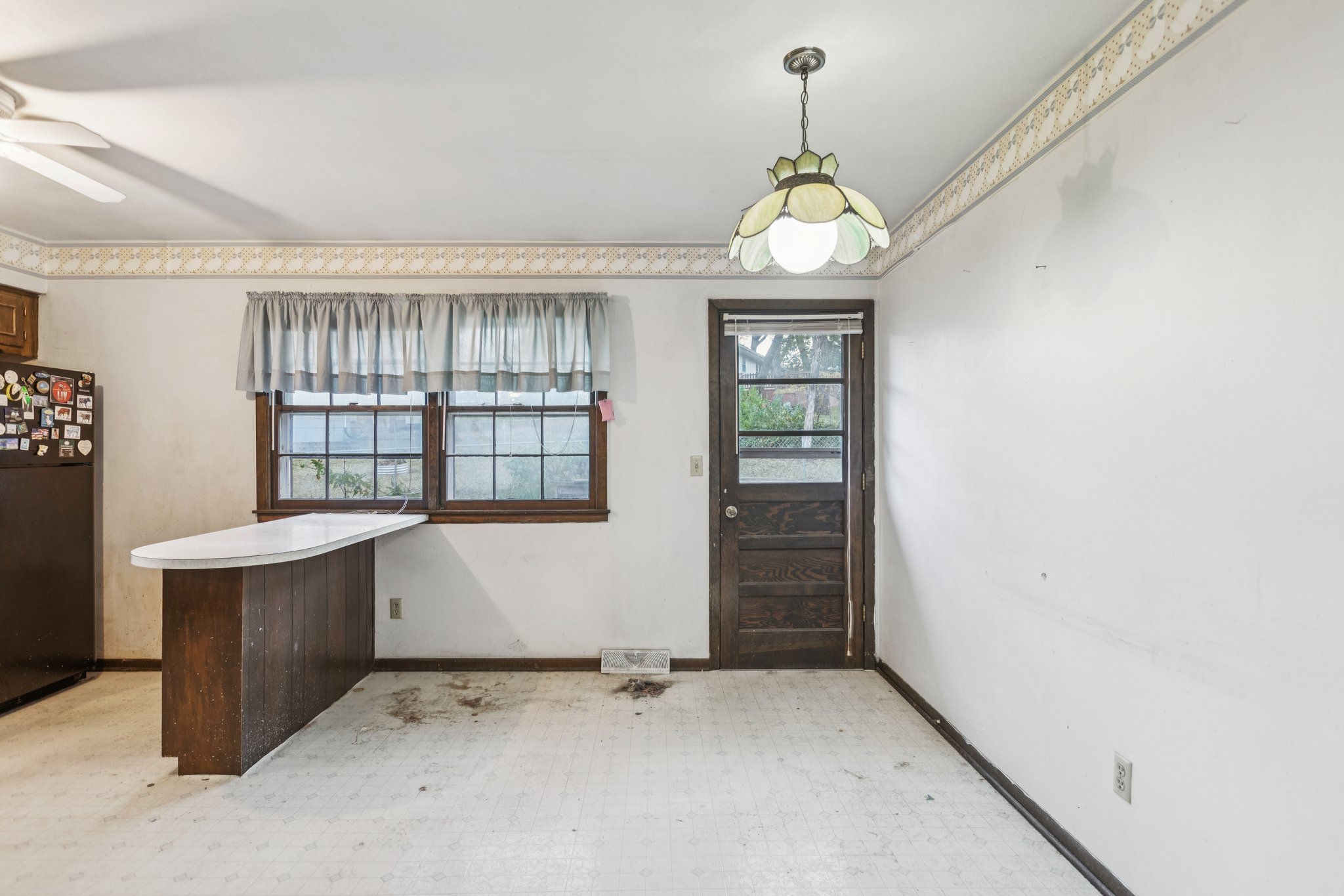 7500 - 5719 Farley St_018.jpg