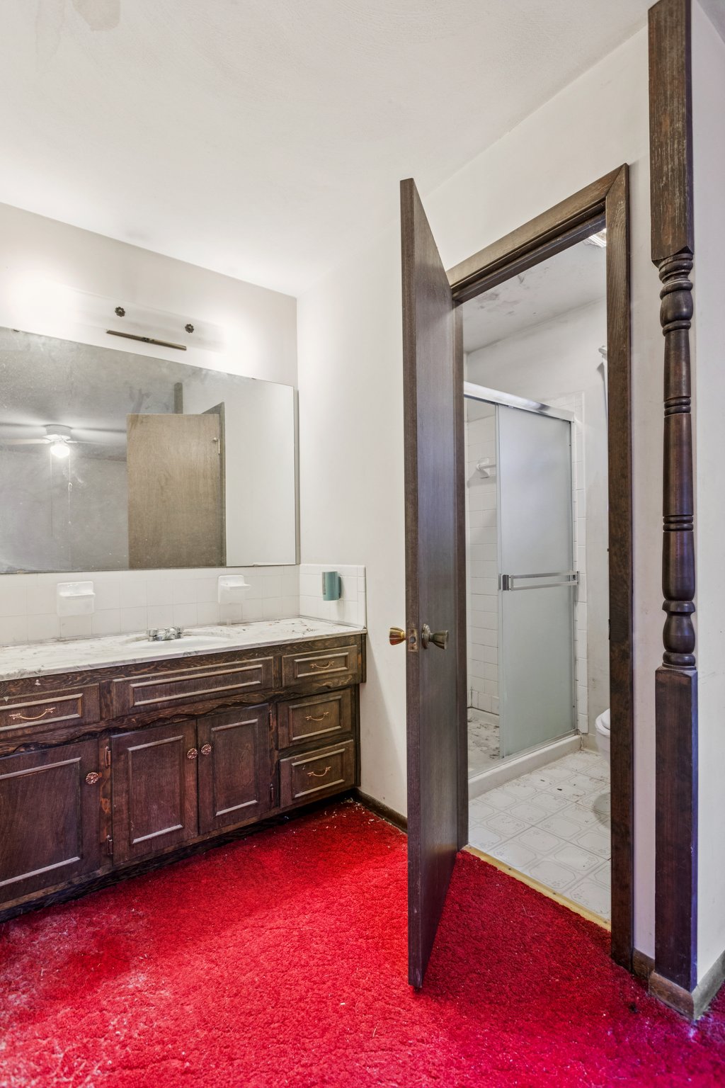 7500 - 5719 Farley St_022.jpg