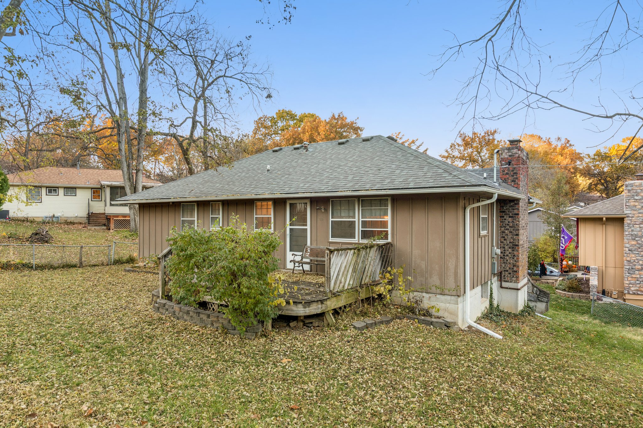 7500 - 5719 Farley St_034.jpg