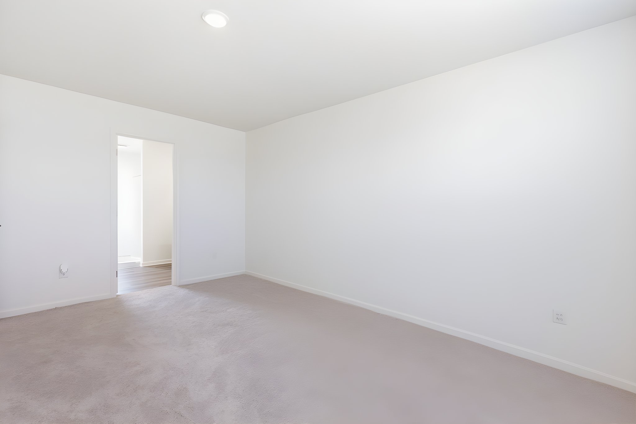 572 Pinehurst Dr-44 furniture removed.jpeg