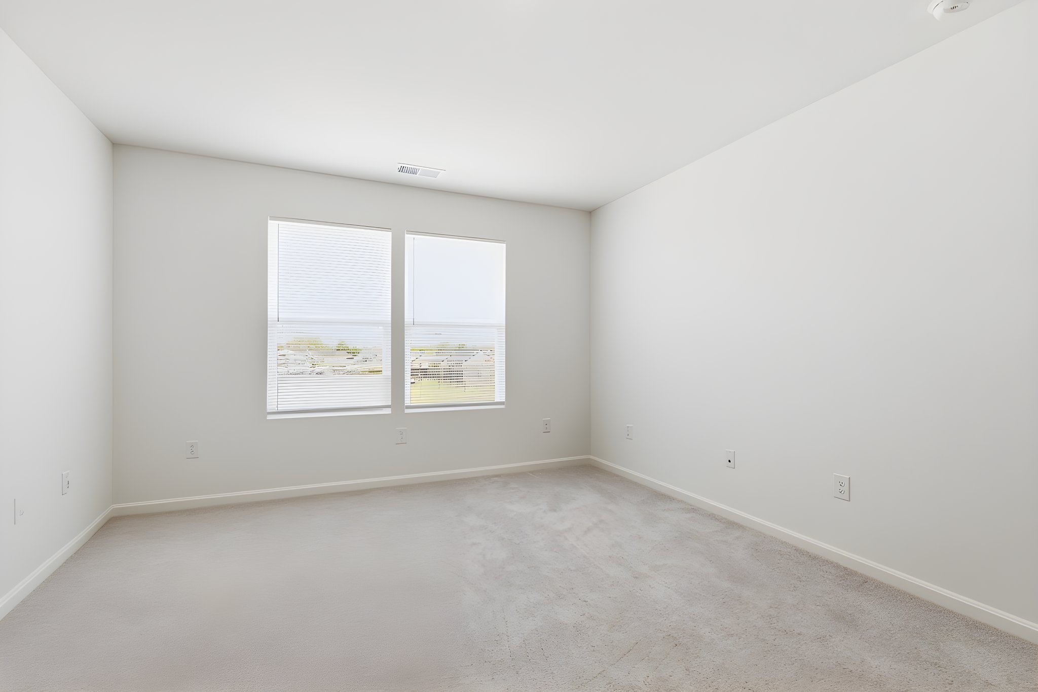 572 Pinehurst Dr-43 furniture removed.jpeg