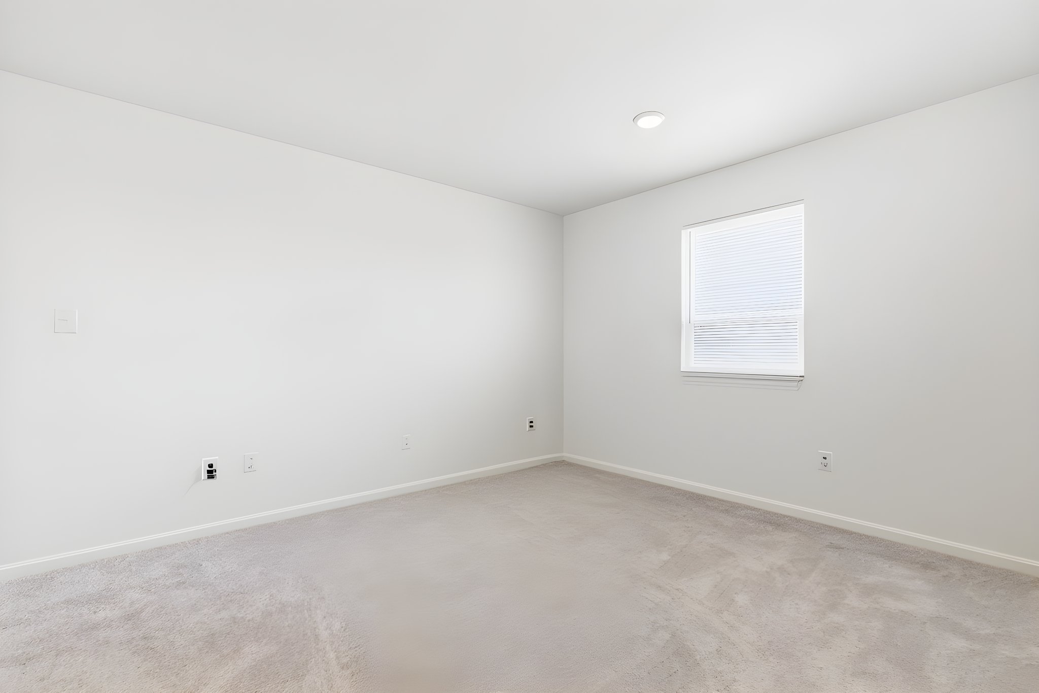 572 Pinehurst Dr-36 furniture removed.jpeg