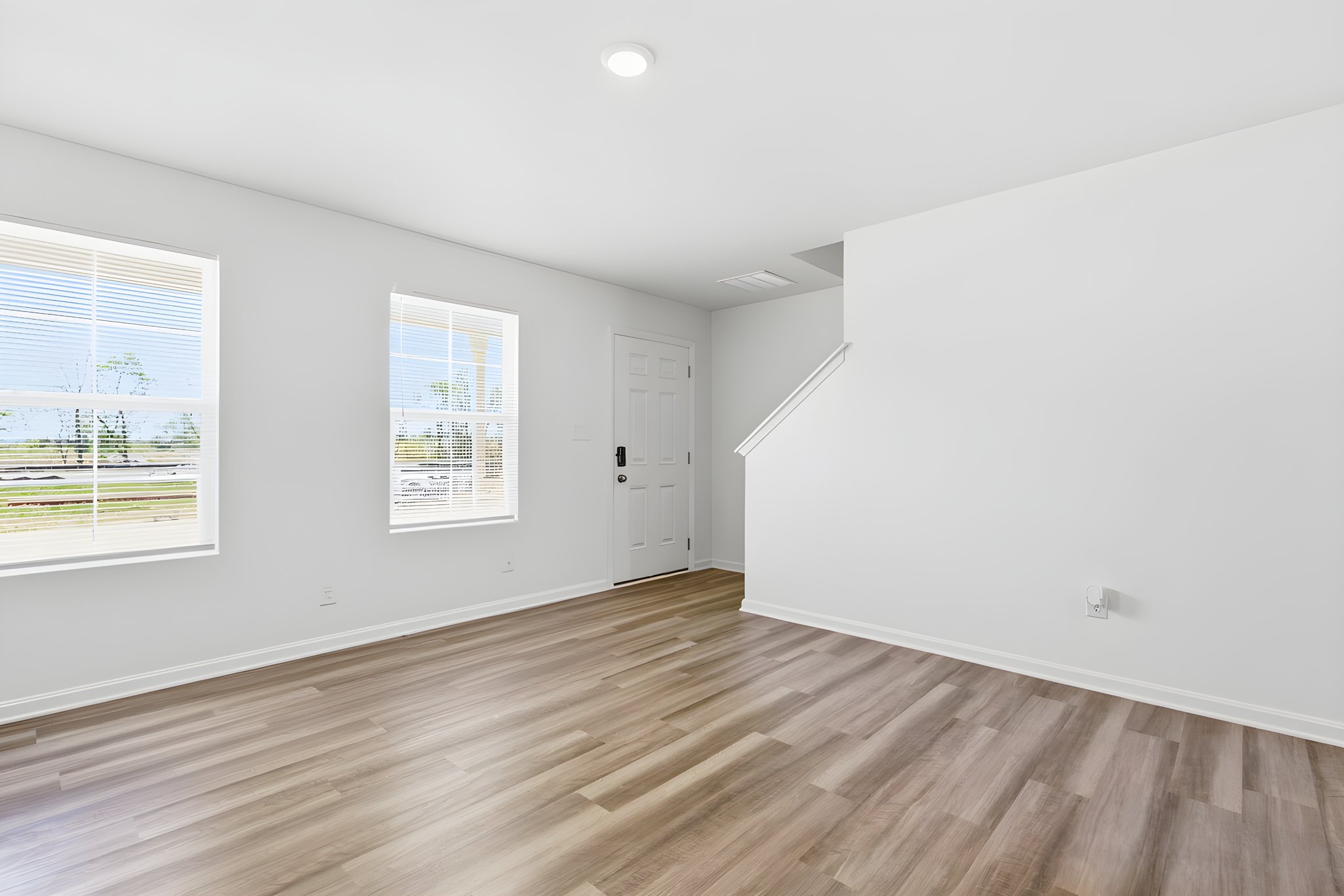 572 Pinehurst Dr-09 furniture removed.jpeg