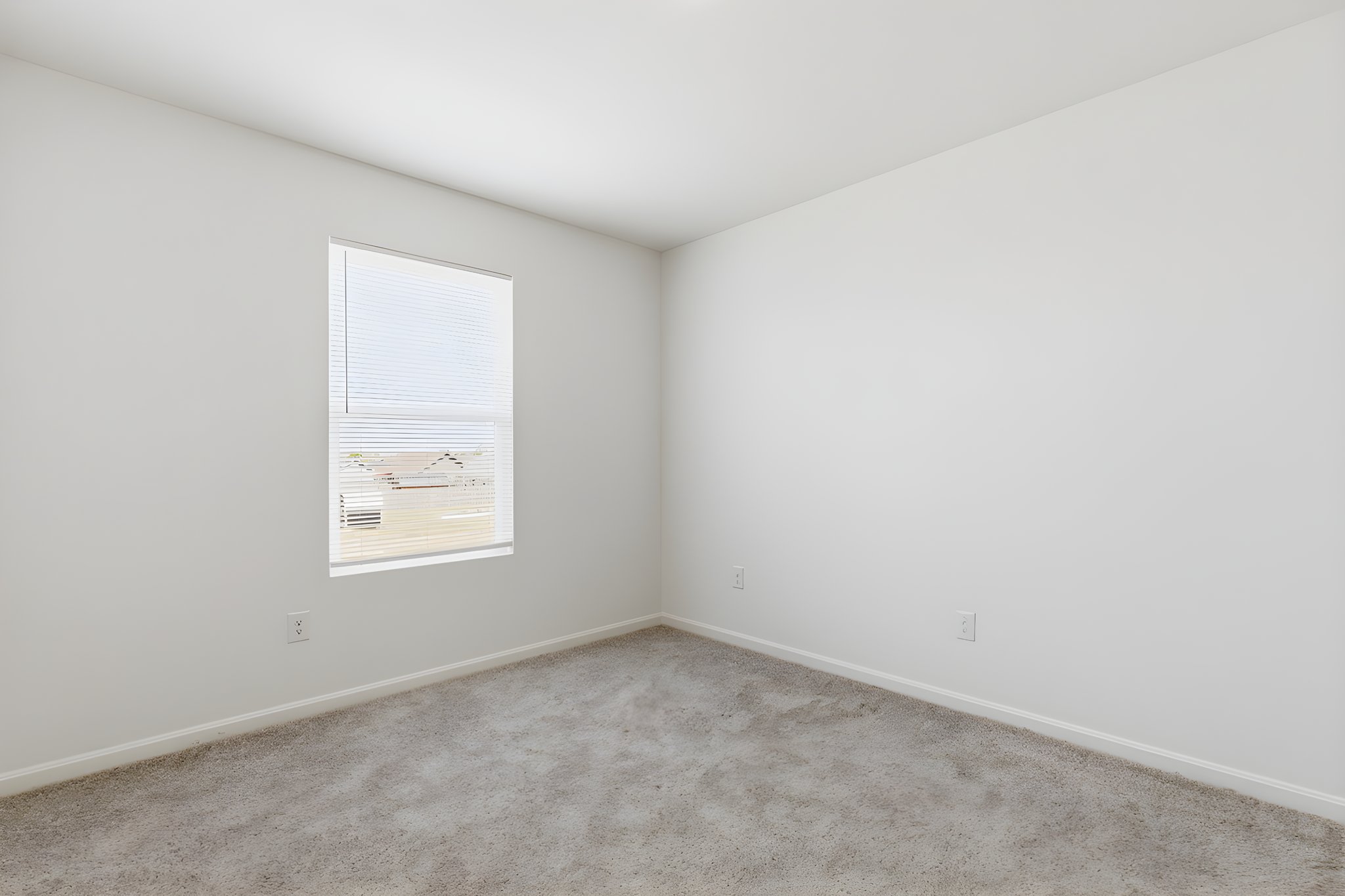 572 Pinehurst Dr-32 furniture removed.jpeg