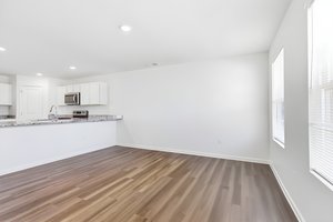 572 Pinehurst Dr-07 furniture removed.jpeg