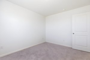 572 Pinehurst Dr-33 furniture removed.jpeg